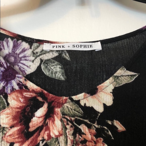 EUC Bohme black floral top. Size medium runs small - Picture 2 of 4